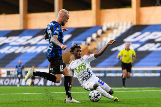 Sirius Adam Ståhl och Varbergs Adama Fofana
