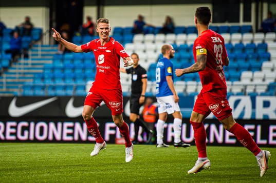 Jon-Helge Ødegård Tveita of Brann celebrates