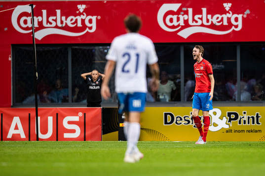 Helsingborgs Rasmus Jönsson reagerar