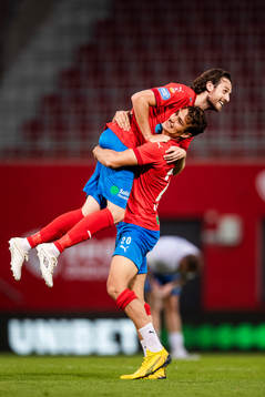Helsingborgs Assad Al Hamlawi och Mix Diskerud jublar