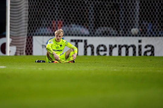 IFK Norrköpings målvakt Isak Pettersson deppar
