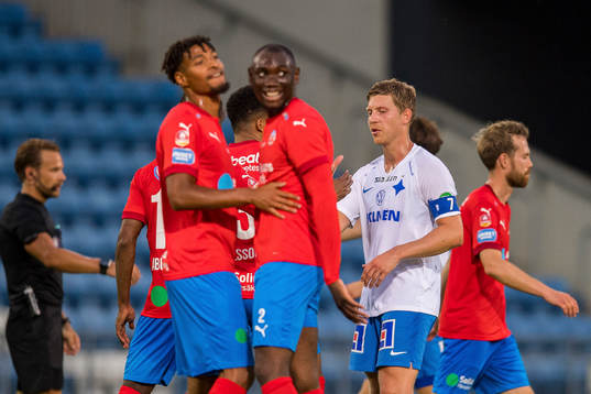 Helsingborgs Joseph Ceesay och Ravy Tsouka Dozi jublar och