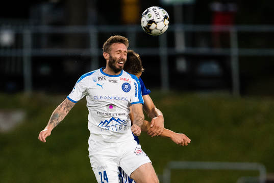 Akropolis Andrew Stadler i en nickduell med Sundsvalls