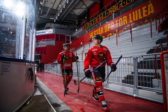 Luleås Nils Lundkvist på väg till ett träningspass