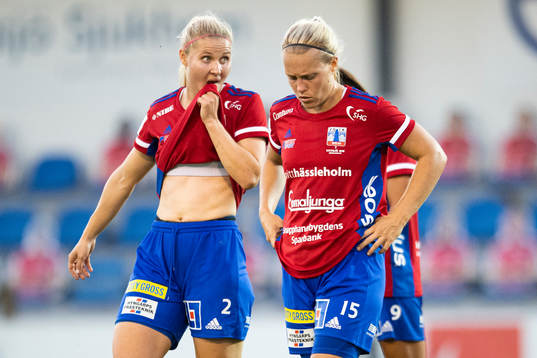 Vittsjös Mie Leth Jans och Nellie Persson deppar