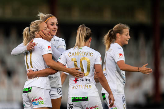 Rosengårds Mimmi Larsson, Sanne Troelsgaard, Anna
