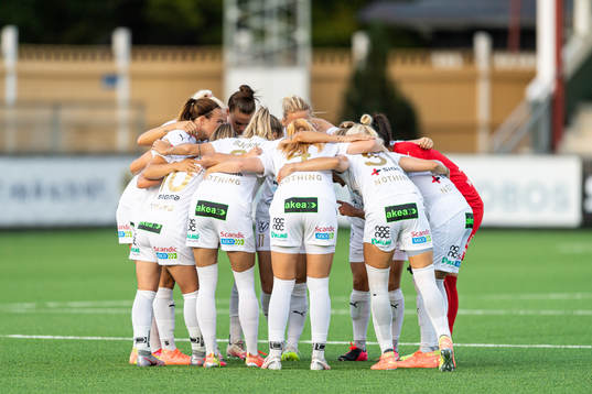 Rosengårds spelare samlas