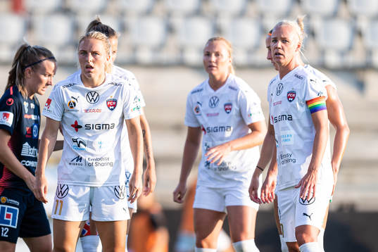 Rosengårds Mimmi Larsson och Caroline Seger