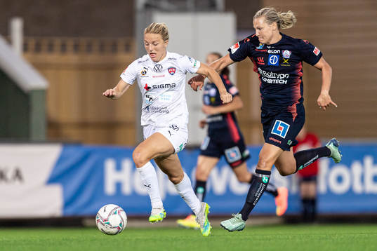 Rosengårds Mimmi Larsson mot Linköpings Lisa Hurtig