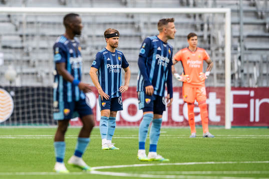 Djurgårdens Jacob Une Larsson deppar