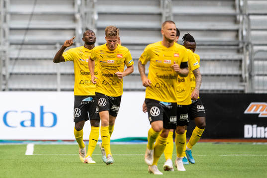 Mjällbys Moses Ogbu jublar
