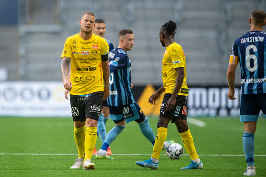 Mjällbys David Löfquist deppar