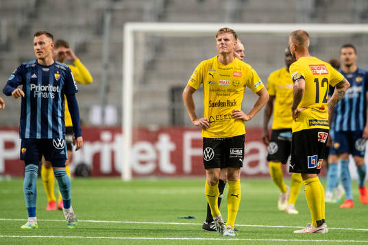 Mjällbys Eric Björkander deppar