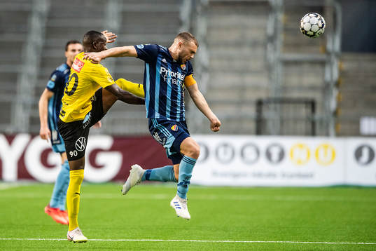 Mjällbys Moses Ogbu och Djurgårdens Jesper Karlström