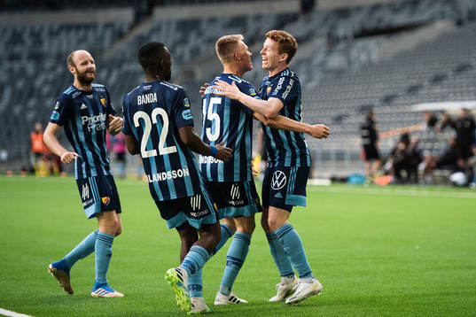 Djurgårdens Jonathan Augustinsson gör 2-1 och jublar med
