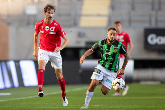 Degerfors Sebastian Olsson och GAIS Richard Yarsuvat