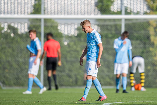 Malmö FFs Hugo Bolin deppar