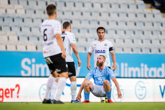 Malmö FFs Jo Inge Berget reagerar mot Örebros Andreas