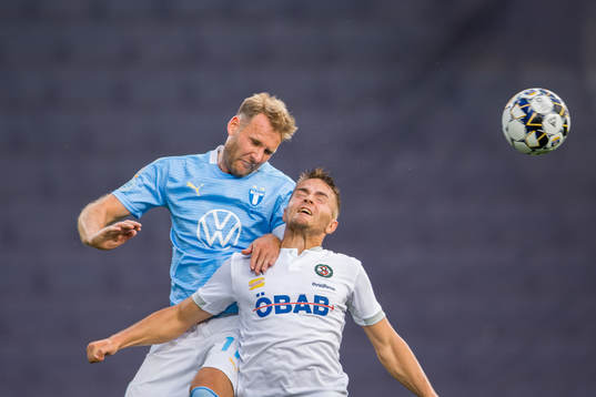 Malmö FFs Ola Toivonen och Örebros Benjamin Hjertstrand