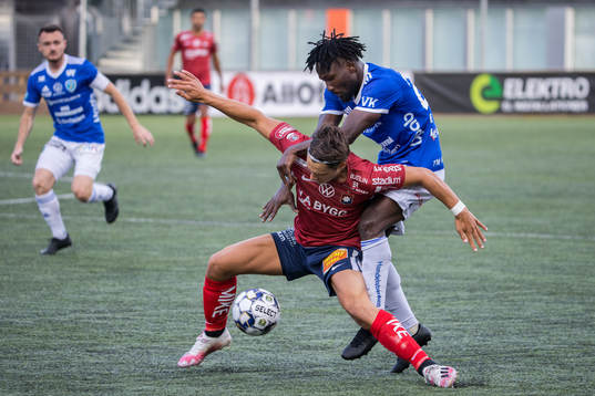 Umeås Emmanuel Yeboah och Örgrytes Kevin Ackermann