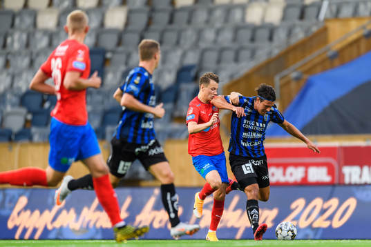 Helsingborgs Alex Timossi och Sirius Stefano Vecchia