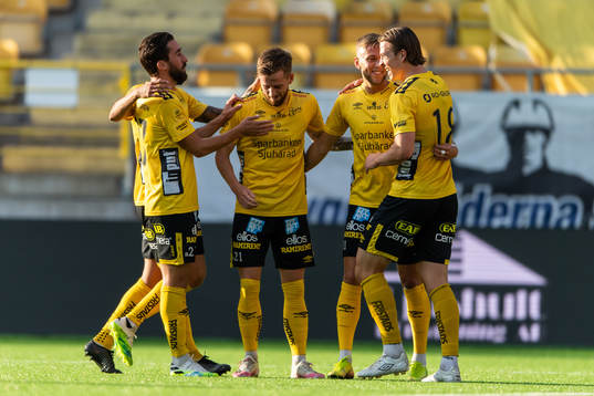 Elfsborgs Jesper Karlsson jublar med Frederik Holst, Rasmus