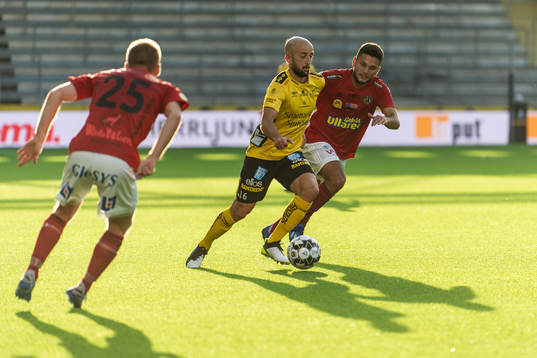 Elfsborgs Robert Gojani och Falkenbergs Edi Sylisufaj