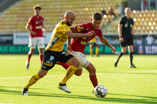 Elfsborgs Robert Gojani och Falkenbergs John Björkengren