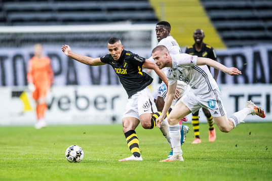 s Nabil Bahoui och Östersunds Thomas Isherwood