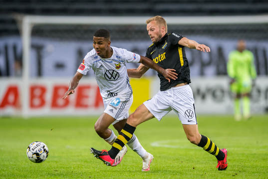 s Sebastian Larsson
