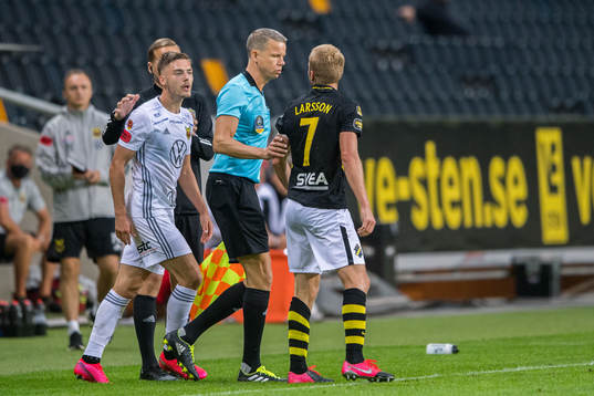 s Sebastian Larsson i dispyt