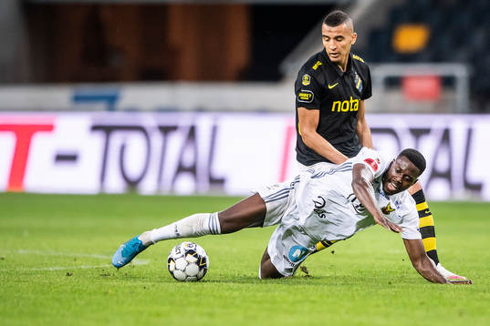 s Nabil Bahoui och Östersunds Isak Ssewankambo