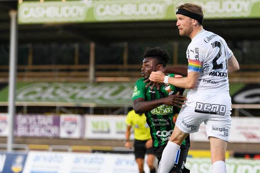 Varbergs Gideon Menah och Häckens Rasmus Lindgren