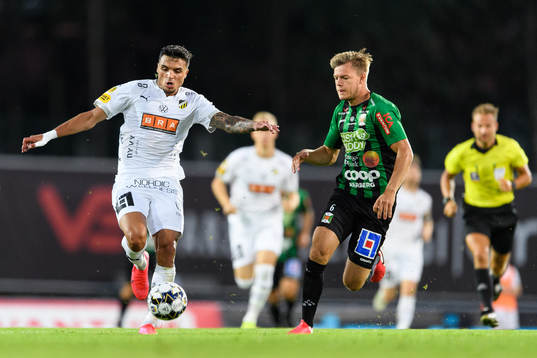Häckens Ahmed Yasin och Varbergs Albin Winbo