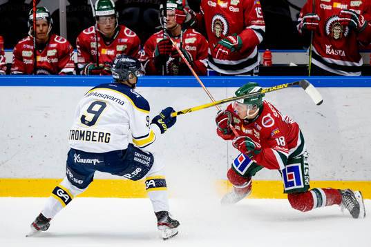 Bläddra bland fler bilder av Ishockey, Träningsmatch, Frölunda - HV71