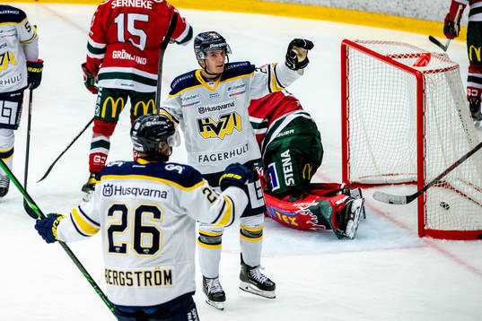 s Lias Andersson jublar