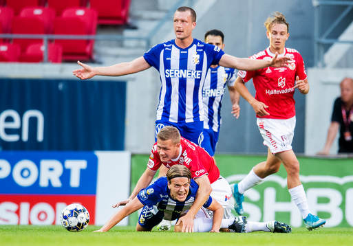 Kalmars Erik Israelsson och IFK Göteborgs August Erlingmark