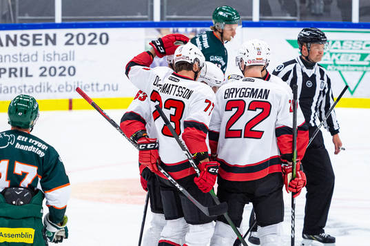 Malmö Redhawks spelare jublar