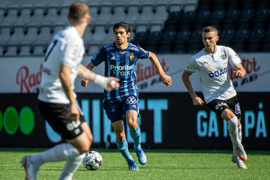 Djurgårdens Jesper Nyholm och Örebros Jake Larsson