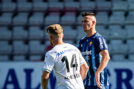 Örebros Michael Almebäck och Djurgårdens Haris Radetinac