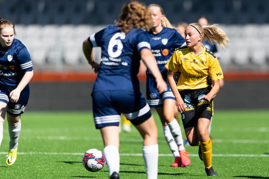 Bläddra bland fler bilder av Fotboll, Division 4 Dam, Elfsborg - Öxnevalla