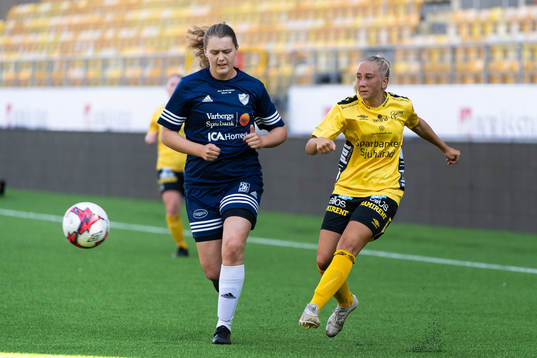 Elfsborgs Cornelia Andersson och Öxnevallas Emilia
