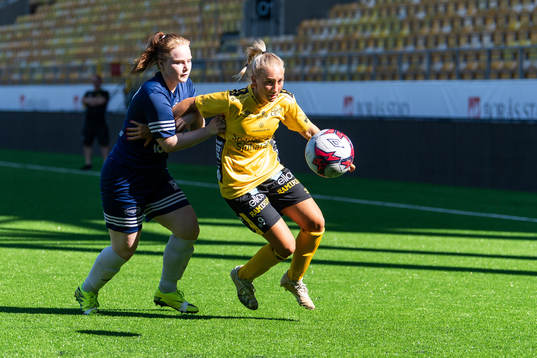 Öxnevallas Felicia Dahlin och Elfsborgs Cornelia Andersson