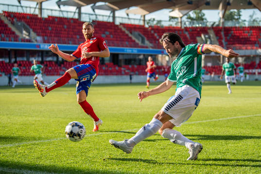 Brages Robbin Sellin och Östers Stefan Karlsson