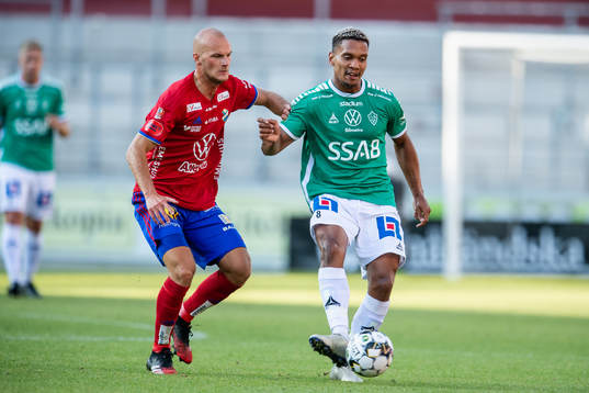 Östers Jonathan Drott och Brages Seth Kanteh Hellberg