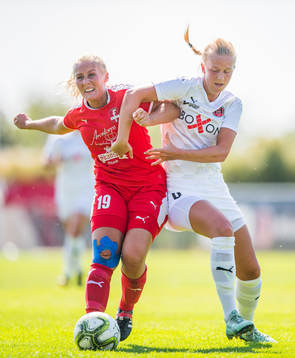 Färjestadens Moa Westerlund och Hittarps Emilia Jönsson