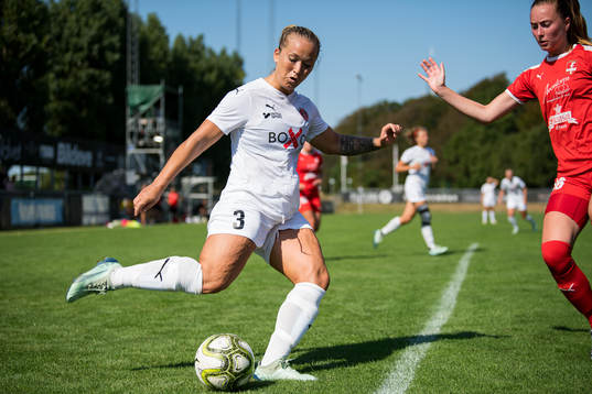 Hittarps Marielle Karlsson och Färjestadens Hilda Nilsson