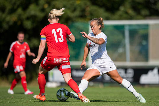 Hittarps Marielle Karlsson och Färjestadens Sofie Waller