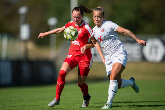 Färjestadens Hilda Nilsson och Hittarps Marielle Karlsson
