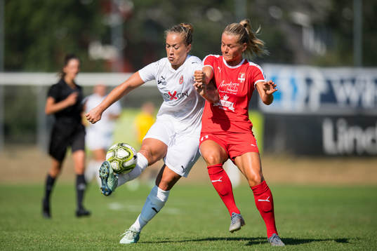 Hittarps Marielle Karlsson och Färjestadens Elin Bälin